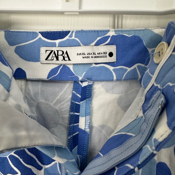Zara Blue and White Floral Patterned  High Waist Shorts - Picture 10 of 12